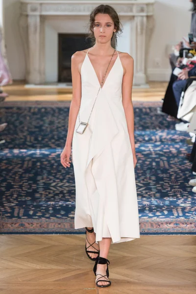 Look 30